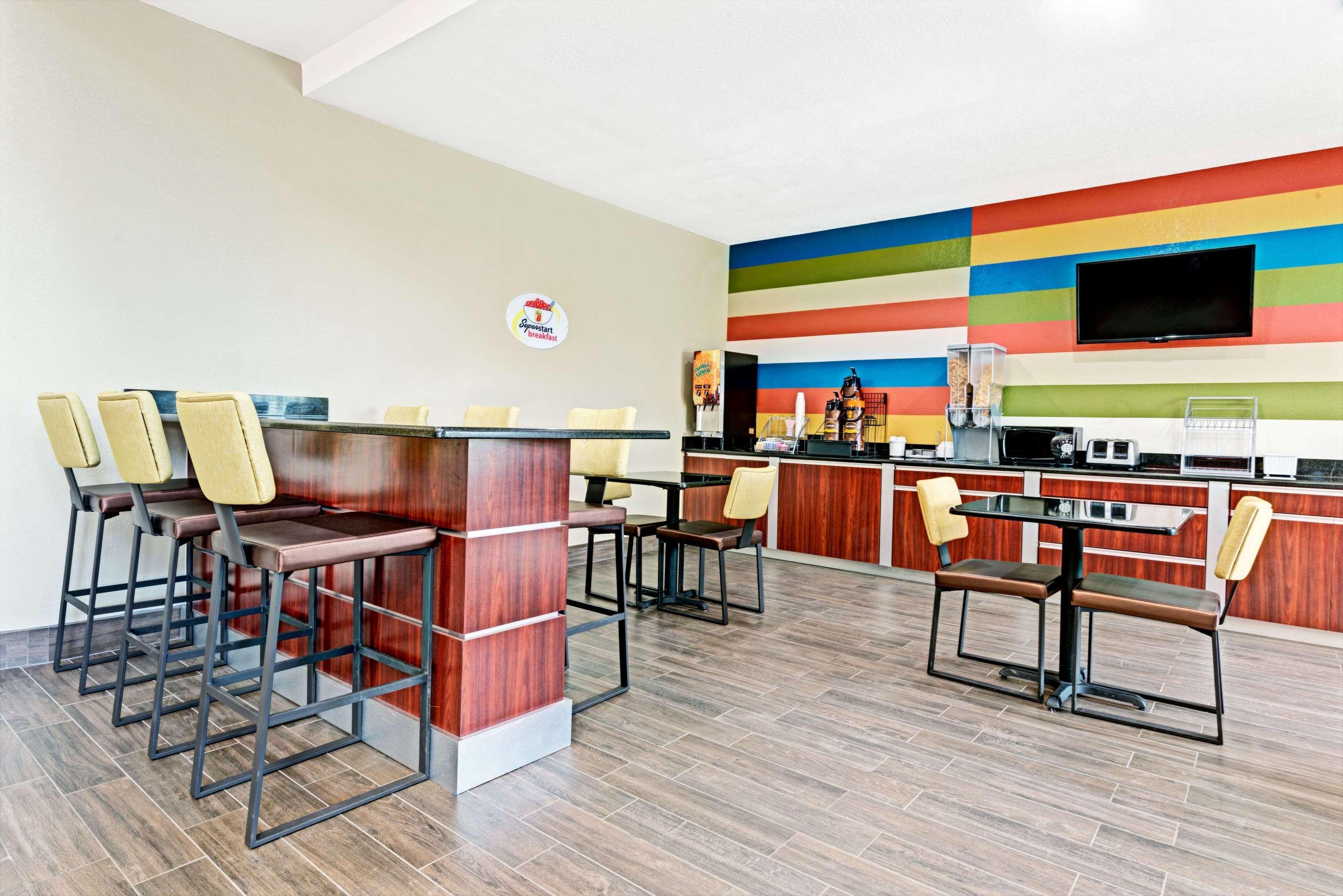 ซูเปอร์ 8 บาย วินด์แฮม ซานอันโตนิโอ/แอลาโมโดเม แอเรีย Hotel ภายนอก รูปภาพ